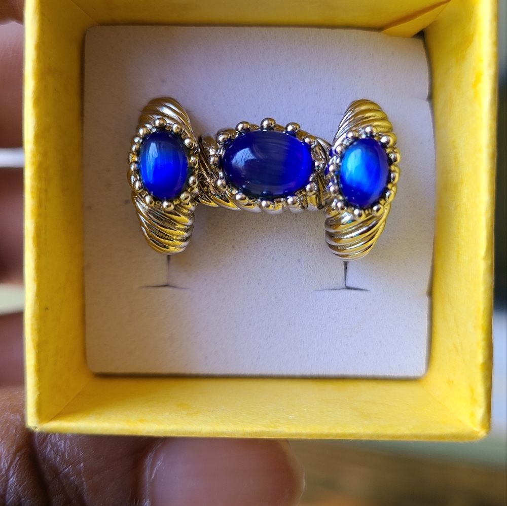 Vintage Blue Cat's Eye Platinum Technibond Size 8 Ring & Earring Set w/ Warranty